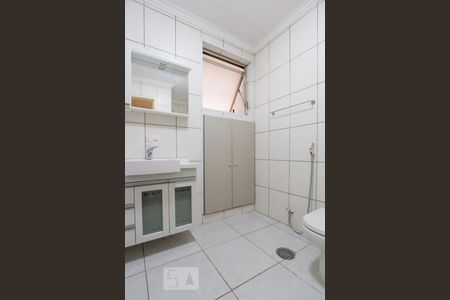 Banheiro Corredor de apartamento à venda com 3 quartos, 150m² em Jardim Paulistano, São Paulo
