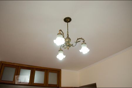 Sala - detalhe lustre de apartamento à venda com 4 quartos, 169m² em Centro, Campinas