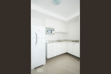 Cozinha de apartamento para alugar com 1 quarto, 40m² em Brooklin Paulista, São Paulo