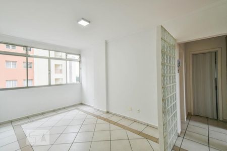 Sala de apartamento à venda com 3 quartos, 70m² em Vila Pompéia, São Paulo