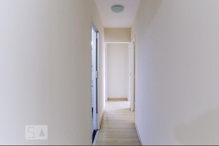 Corredor de apartamento à venda com 3 quartos, 100m² em Vila Anglo Brasileira, São Paulo