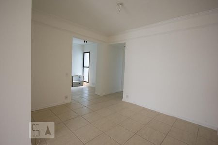 Sala, entrada para cozinha e quartos de apartamento para alugar com 3 quartos, 115m² em Cambuí, Campinas