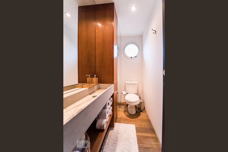 Lavabo de apartamento para alugar com 1 quarto, 74m² em Vila Nova Conceição, São Paulo