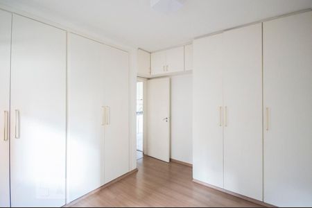 Quarto de apartamento à venda com 1 quarto, 50m² em Indianópolis, São Paulo