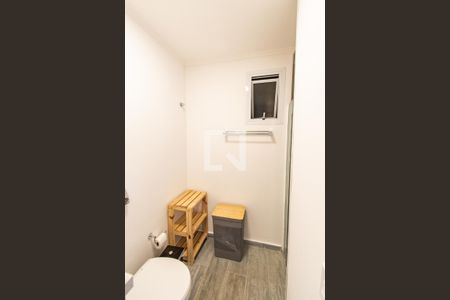 Banheiro de apartamento para alugar com 1 quarto, 60m² em Vila Monumento, São Paulo