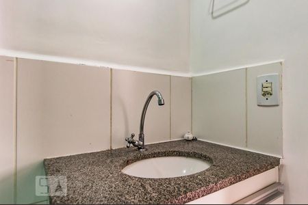 Banheiro de apartamento para alugar com 3 quartos, 60m² em Jardim Nova Europa, Campinas