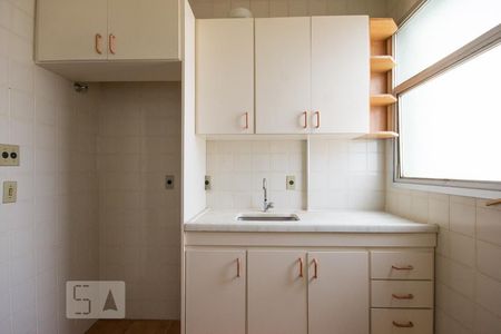 Cozinha de apartamento à venda com 1 quarto, 56m² em Centro, Campinas