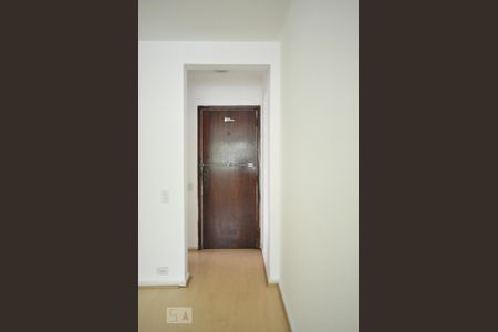 Porta da sala de apartamento para alugar com 2 quartos, 88m² em Itaim Bibi, São Paulo