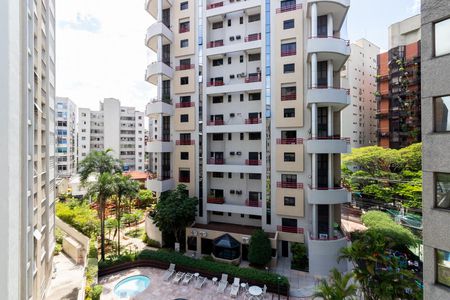Vista de apartamento à venda com 3 quartos, 167m² em Itaim Bibi, São Paulo