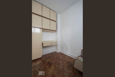 Quarto Serviço de apartamento à venda com 3 quartos, 132m² em Vila Olimpia, São Paulo