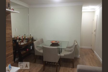 Sala de Jantar para dois ambientes (com espelho e painel de TV planejados) de apartamento para alugar com 3 quartos, 76m² em Vila Ipojuca, São Paulo