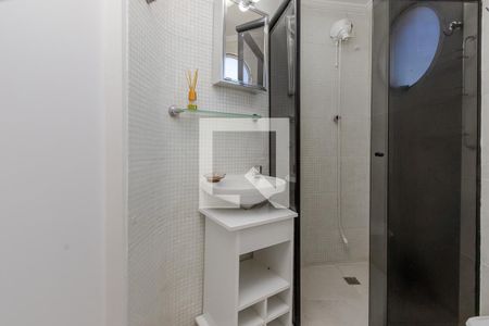 Banheiro da Suíte de apartamento para alugar com 1 quarto, 49m² em Vila Alexandria, São Paulo