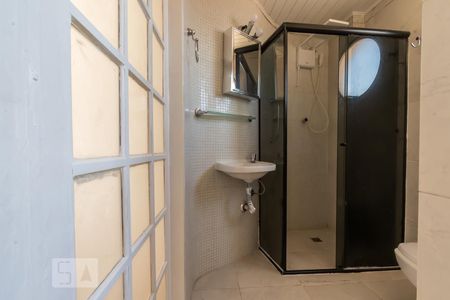 Banheiro de apartamento para alugar com 1 quarto, 49m² em Vila Alexandria, São Paulo