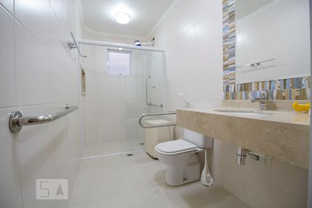 Banheiro de apartamento à venda com 3 quartos, 99m² em Vila Deodoro, São Paulo