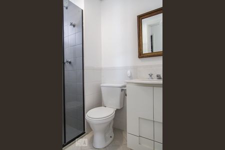 Banheiro de apartamento para alugar com 2 quartos, 45m² em Chácara Santo Antônio (zona Sul), São Paulo