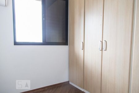 Dormitório 01 de apartamento para alugar com 2 quartos, 45m² em Chácara Santo Antônio (zona Sul), São Paulo