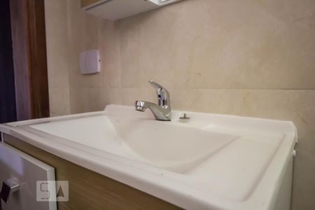 Banheiro detalhe de apartamento para alugar com 3 quartos, 58m² em Alto de Pinheiros, São Paulo
