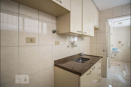 Cozinha de apartamento para alugar com 3 quartos, 58m² em Alto de Pinheiros, São Paulo