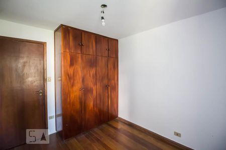 Quarto 2 de apartamento para alugar com 3 quartos, 58m² em Alto de Pinheiros, São Paulo
