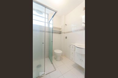 Banheiro de apartamento à venda com 2 quartos, 65m² em Vila Pompéia, São Paulo