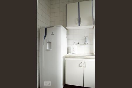 Cozinha de apartamento para alugar com 1 quarto, 50m² em Cambuí, Campinas