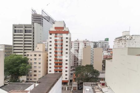 Vista Sala de apartamento para alugar com 1 quarto, 28m² em Consolação, São Paulo