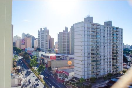 Vista janela da sala de apartamento à venda com 3 quartos, 105m² em Centro, Campinas