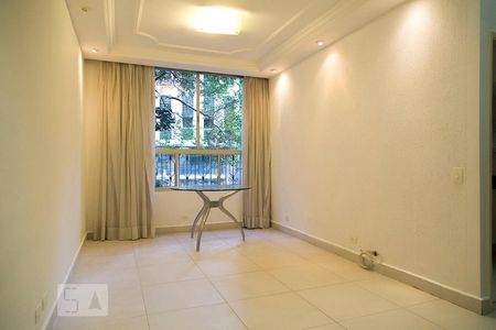 Apartamento para alugar com 64m², 1 quarto e 2 vagasSala