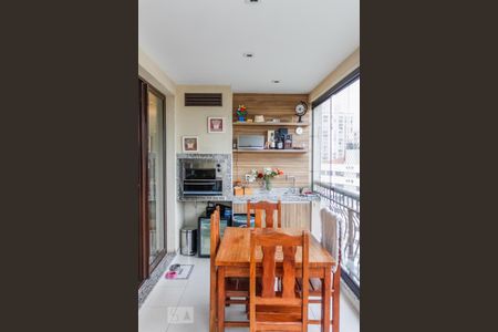 Varanda de apartamento à venda com 3 quartos, 131m² em Morro dos Ingleses, São Paulo