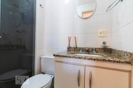 Banheiro de apartamento para alugar com 2 quartos, 64m² em Vila Monte Alegre, São Paulo