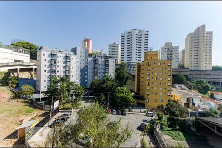 Vista de apartamento à venda com 3 quartos, 72m² em Vila Ipojuca, São Paulo