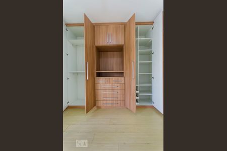 Detalhe Suite de apartamento para alugar com 1 quarto, 45m² em Vila Pompéia, São Paulo