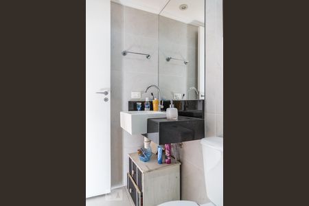 Banheiro de apartamento à venda com 3 quartos, 70m² em Vila Mascote, São Paulo