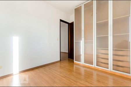 Quarto 02 de apartamento para alugar com 2 quartos, 56m² em Vila Anglo Brasileira, São Paulo