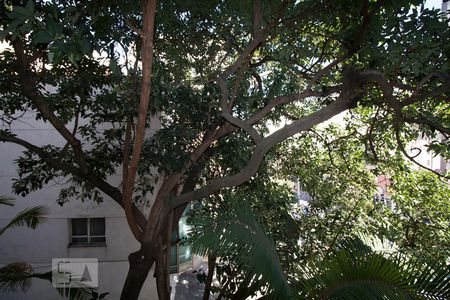 Vista da sala de apartamento à venda com 2 quartos, 74m² em Jardim Paulista, São Paulo