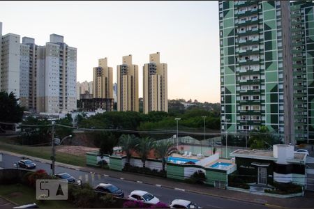 Vista da sacada de apartamento para alugar com 3 quartos, 98m² em Chácara Primavera, Campinas
