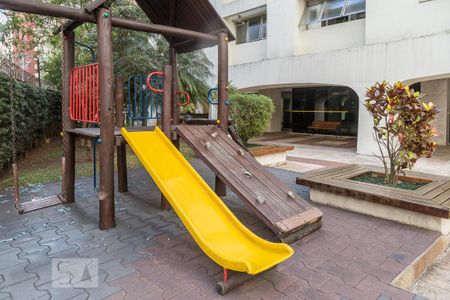 Apartamento à venda com 100m², 3 quartos e 1 vaga Apartamento à venda com 100m², 3 quartos e 1 vagaPlayground