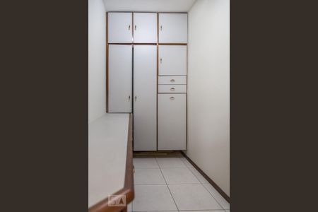 Apartamento à venda com 100m², 3 quartos e 1 vaga Apartamento à venda com 100m², 3 quartos e 1 vagaQuarto de serviço