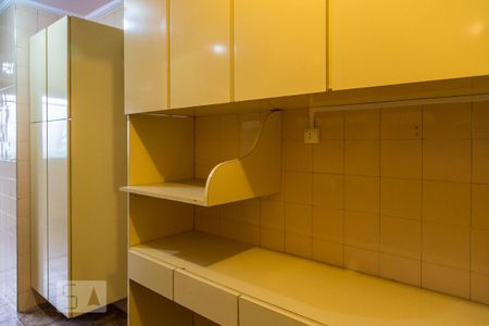 Apartamento à venda com 100m², 3 quartos e 1 vaga Apartamento à venda com 100m², 3 quartos e 1 vagaArmários da Cozinha