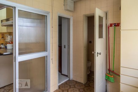 Apartamento à venda com 100m², 3 quartos e 1 vaga Apartamento à venda com 100m², 3 quartos e 1 vagaÁrea de serviço