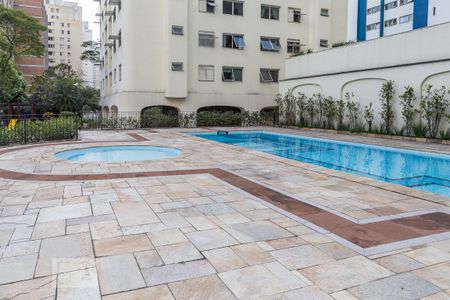 Apartamento à venda com 100m², 3 quartos e 1 vaga Apartamento à venda com 100m², 3 quartos e 1 vagaPiscinas