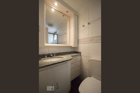 Banheiro de apartamento para alugar com 3 quartos, 98m² em Indianópolis, São Paulo