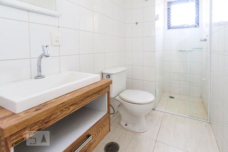 Banheiro de apartamento à venda com 2 quartos, 60m² em Chácara Santo Antônio (zona Leste), São Paulo