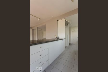 Cozinha de apartamento à venda com 2 quartos, 110m² em Pinheiros, São Paulo