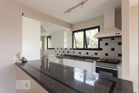 Cozinha de apartamento à venda com 2 quartos, 110m² em Pinheiros, São Paulo