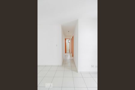 Corredor de apartamento para alugar com 3 quartos, 83m² em Vila Regente Feijó, São Paulo