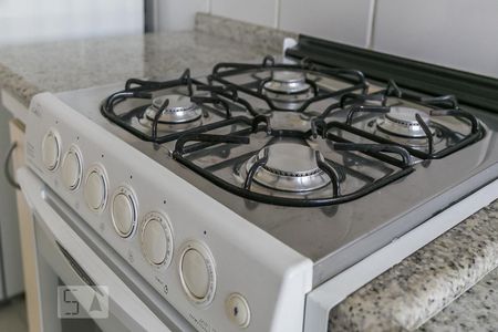 Cozinha de apartamento para alugar com 1 quarto, 40m² em Moema, São Paulo