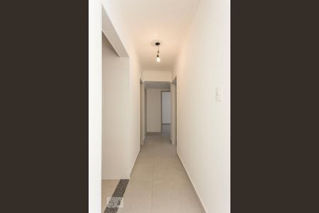 Corredor de apartamento para alugar com 3 quartos, 106m² em Água Branca, São Paulo