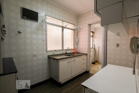 Cozinha de apartamento para alugar com 2 quartos, 65m² em Ponte Preta , Campinas