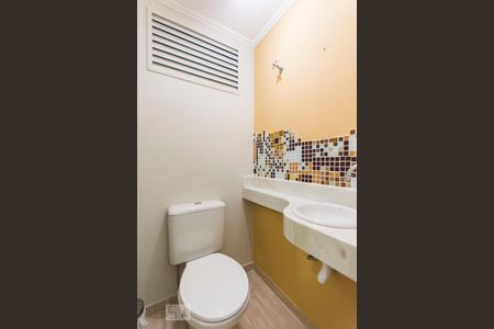 Lavabo de apartamento à venda com 2 quartos, 86m² em Vila Madalena, São Paulo